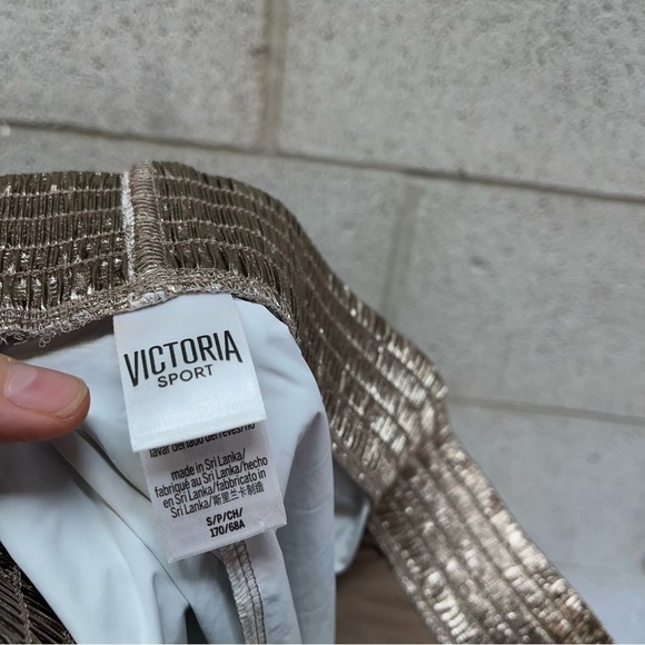 New Victoria Sport Metallic Active Set - Picture 11 of 13